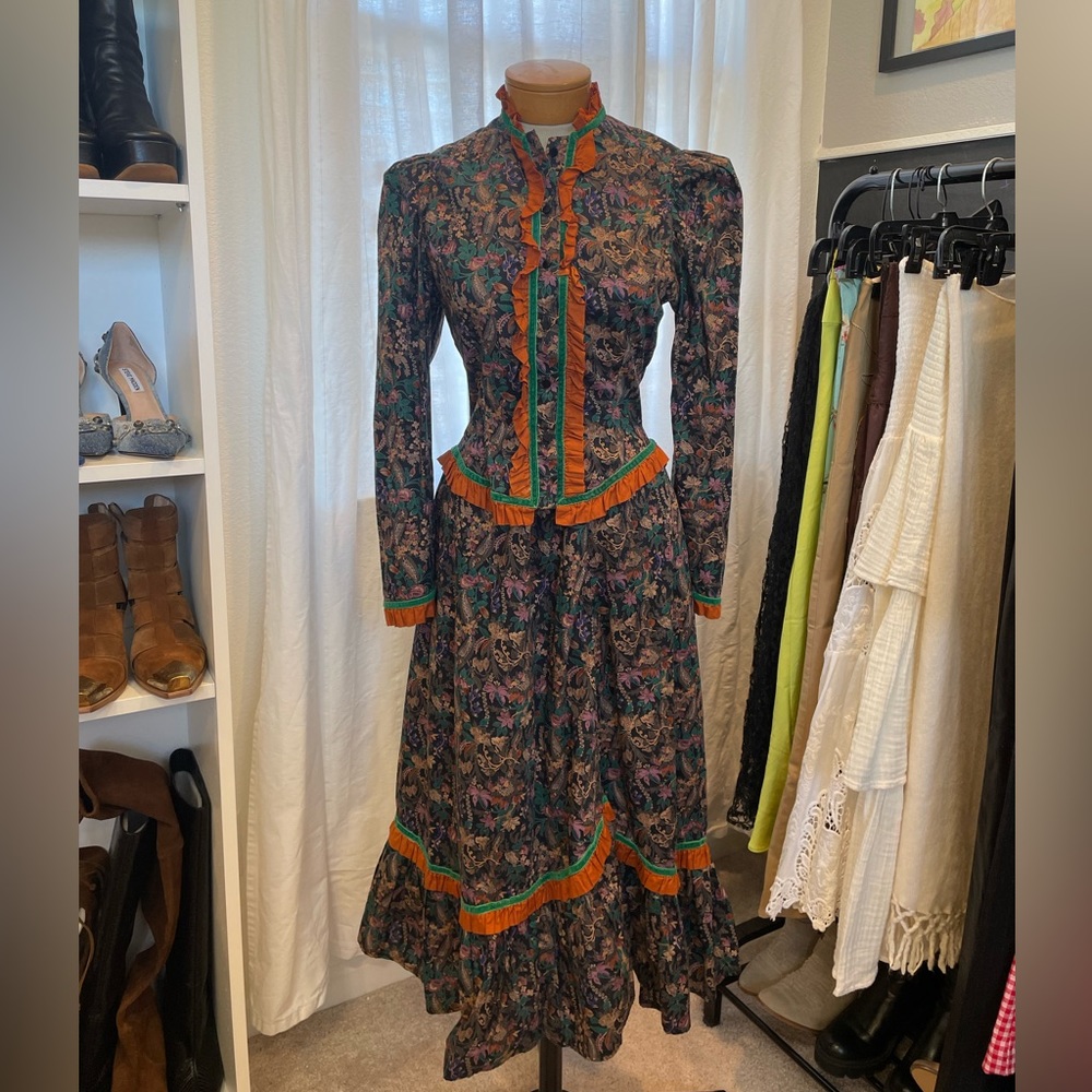Vintage two piece Lorrie Kabala set